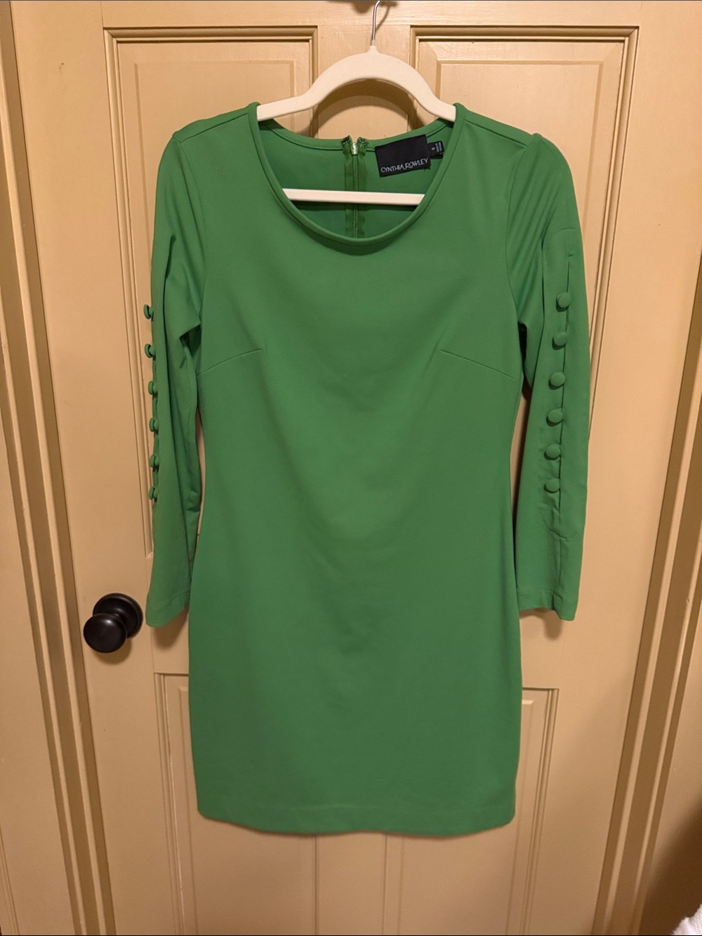 Cynthia Rowley Kelly Green Long-Sleeve Button-Detail Sheath Dress